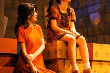 東京公演ラスト！
AbemaTVで18時から公演が
生放送されるので
在宅まりなーずもぜひ！
観にきてくれるまりなーずも
#クリスマスキャロル の世界を
楽しん...