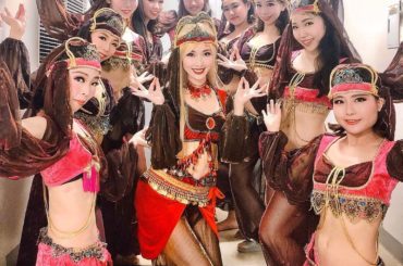 サロメwithサロメダンサーズこのシーン大好きでした
.
私にとっては舞台で踊る経験は初めてのことだったので、毎回ドキドキでした。隼海惺さんの素敵な振り付けでみ...