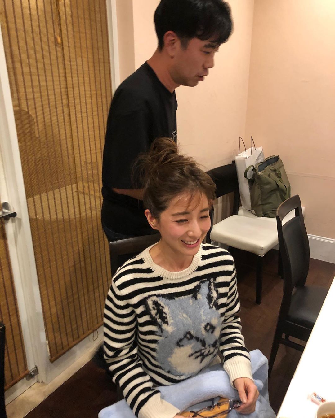 田中みな実 何日か前に投稿した 最近の私服の写真 とある方に撮影していただきました と書きましたが 実は藤井隆さんに撮っていただいたのです しかも ヘアアレンジまで Moe Zine