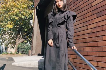 かっこよく。

憧れの　@emisuzuki_official さん
デザインのワンピース。
特別な時に着たいなって思いから
なかなか着られてなくてこの間
家族...