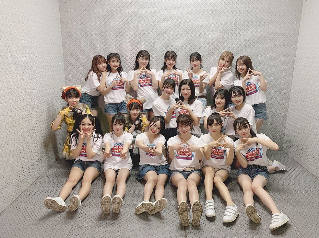 篠崎彩奈 Akb48全国ツアー19 千秋楽 本当に楽しかったです 楽しくて楽しくて ずっと笑ってた気がする 笑 ネイルも気合入れて チームカラーのピンクに Moe Zine