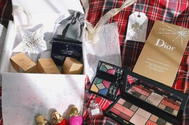 .
@diormakeup からのクリスマスプレゼント
クリスマスコフレどれも可愛すぎて使うのもったいない
#dior #diormakeup...