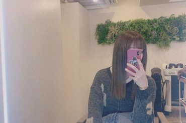 Rr Salon AOYAMAで
ケビンさんにトリートメントしてもらったのが
最強すぎてエクステにも効きまくって驚いた、、
・
毎日スタイリングの時はオイルをつ...