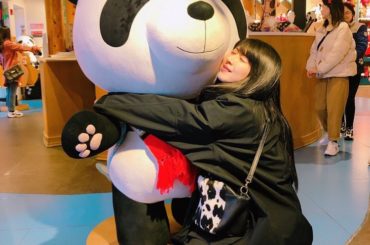 パンダさ〜ん︎
成都はいいところ♡
謝謝︎
⠀
#茅原実里 #minorin 
#熊猫 #成都 #BiliBili #hug...