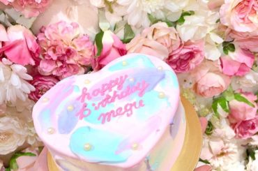 めぐへの誕生日ケーキ﻿
﻿
安定で可愛すぎる﻿
﻿
﻿
﻿
#birthdaycake #chocolatecake #birthday﻿
#誕生日ケーキ #オ...