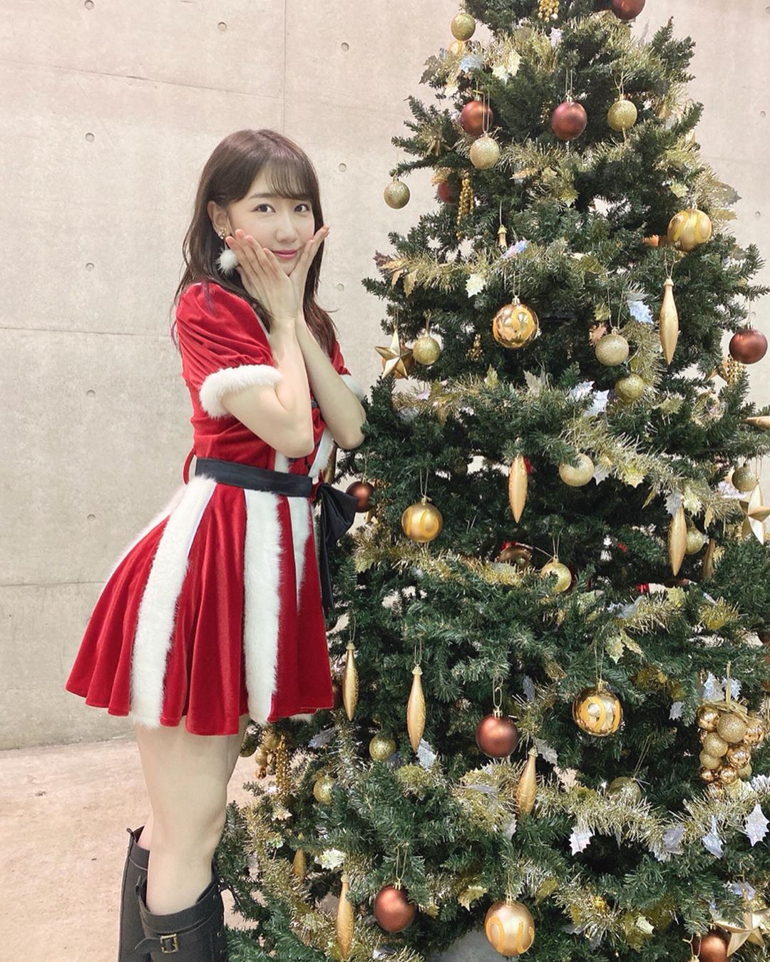 柏木由紀 Merry Christmas いかがお過ごしでしょう 素敵なクリスマスを クリスマス サンタコス アイドルや芸能人の方のこういう更新 Moe Zine