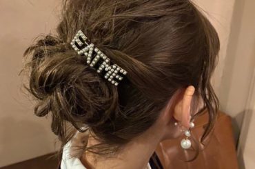 今日は忘年会やら雑誌のインタビューがあったので @hairsalon_elyts で @saki_vekka さんにヘアセットして頂きました〜！
ショートボブだ...