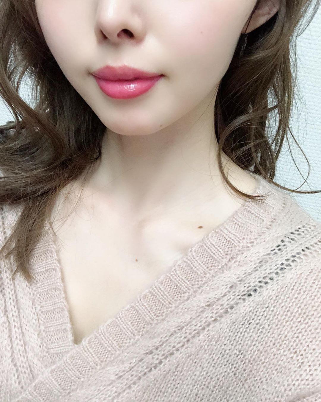松下侑衣花 全女性におすすめしたい トーン ペタル エッセンス カラー バター 02 メイクレッスンでのリップのとき その人の肌色やなりたい雰囲気に合わせて私が何色か Moe Zine