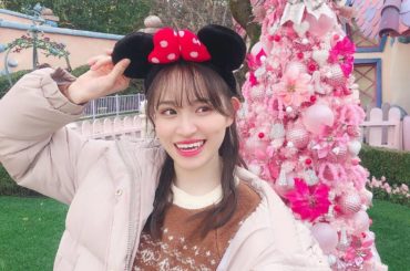 Xmas﻿
﻿
﻿
﻿
去年の今日もここで撮ったなぁ﻿
﻿
﻿
#ディズニーランド  #ディズニークリスマス #ミニーの家 #クリスマスツリー #ピンク可愛い...