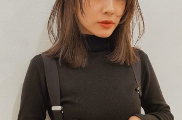 SHIMAさんに行ってきました。
かなり自分的にイメチェンです。

顔周りをウルフカットにしていただき
こんな感じに顔周りを内側にいれると
今っぽくておしゃれに...