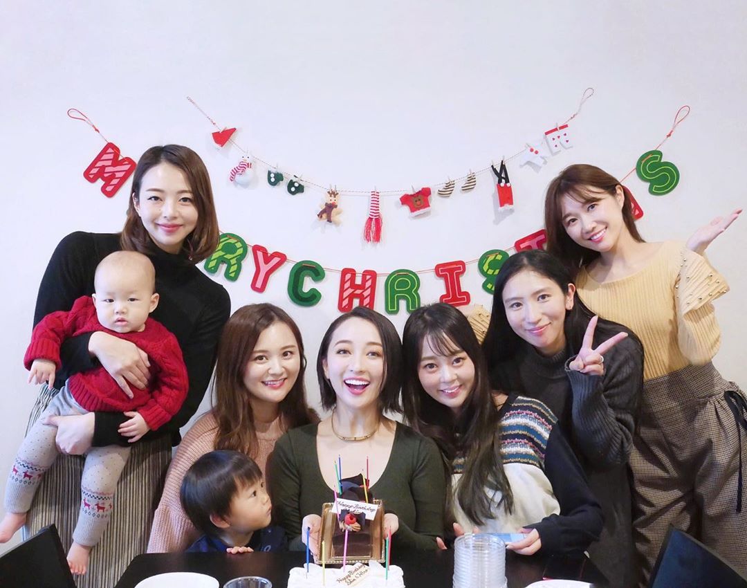浦野一美 お誕生日 クリスマス会 今年は子育てに熱心なパパさん達も一緒に ベビさん達は男の子で 私は謎にモテました 嬉しかったな 来年も お 誕生日おめでとうを一 Moe Zine 浦野一美 お誕生日 クリスマス会 今年は子育てに熱心なパパさん達も一緒に ベビさん達は男の子で 私は謎にモテました 嬉しかったな 来年も お 誕生日おめでとうを一 Moe Zine
