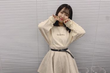 *
*
私服〜
*
昨日は美容院に行って髪の毛を
サラサラにしていただきました〜
ありがとうございます！
*
*
#あゆーで #私服 #トレーナー #スカート...