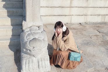 .﻿
景福宮で友達ができました。﻿
シーサーみたいな生き物です。﻿
眩しすぎて目が開けられませんでした﻿
﻿
This is my friend from Gy...