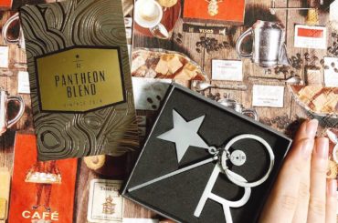 新たに。

@starbucksreserve_tokyo で
見つけたロゴキーホルダー。
スタイリッシュさが気に入って
ついつい買ってしまったんだ

新しい年...