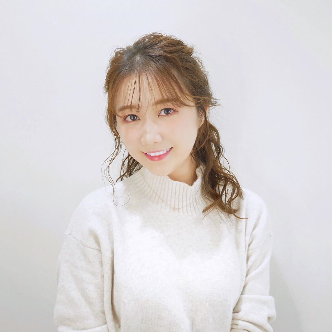 浦野一美 . コンフォルタ 行きたい . . ヘアアレンジ¥1530〜 リボンとかパールは+¥500で付けてくれる 私はパリジェンヌという