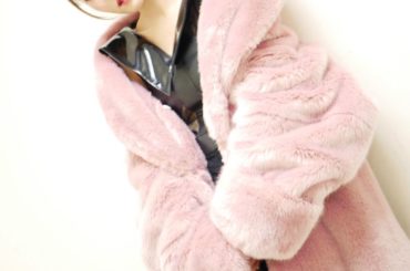 #Ruby 衣装です﻿
﻿
﻿
ピンクのコートを、歌唱中に…︎﻿
﻿
﻿
﻿
新ユニットでは大人なセクシー曲を披露することが多いですね﻿
﻿
﻿
2月28日の ...