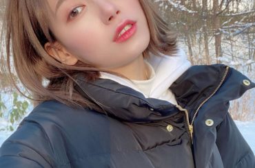 雪景色〜。
.
.
@redyazel のダウンコートめっちゃヘビロテしてる。
ダウンが80%フェザー20%で暖かいから北海道では重宝してた！
あと丈が長めでお...