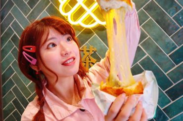 .
#冰火菠蘿油 # #
チーズドッグを超えるすごい食べ物を見つけましたin台中
.
しかも
めっちゃめっちゃ美味しかったです
外側のパンがすごくサクサクで
...