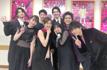 .

映画シグナル100
初日上映舞台挨拶でした
本当に辛い時も苦しい時も
キャストの皆がいてくれて
なんだか思い返すと沢山
込み上げてくるものがある
そんな素...