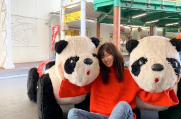 本日発売FLASHさんの表紙をやらせて頂いております
浅草で撮影をしました！
楽しかった〜！ 動物たちと戯れました #FLASH さん　#みてねん...