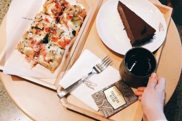 シェア

ずっと行ってみたかった中目黒の
@starbucksreserve_tokyo 
コーヒーだけではなく紅茶や
美味しいピザにスイーツまで…

空間がす...