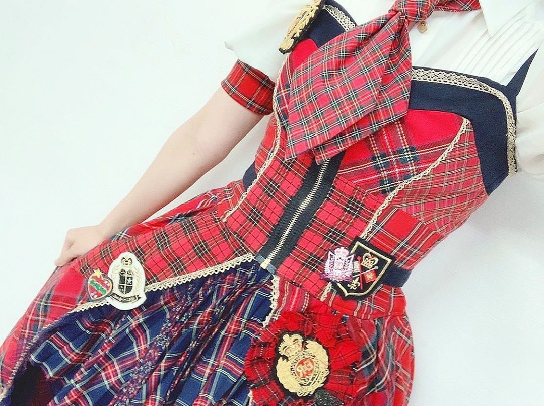 大盛真歩 Akb48 アイドル 衣装 赤 黒 チェック Instadaily Instagood Fashion Moe Zine