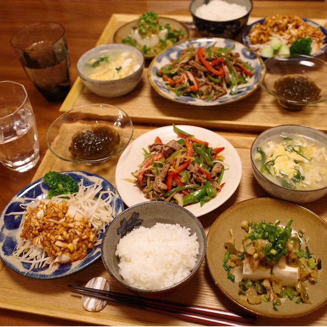 佐藤優里亜 花椒がすきです 舌がビリビリする系の辛さだいすきです 青椒肉絲 四川風よだれ鶏花椒入れ過ぎた辛すぎたソース 搾菜ごま油冷奴 帆立貝柱ともやしと水 Moe Zine