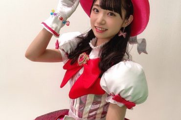 .
୨୧┈┈┈┈┈┈┈┈┈┈‪୨୧‬
.
オープニング衣装全身
.
魔法使いの衣装を
作っていただきました！！
.
リボンの大きさといい
スカートのボリューム感...