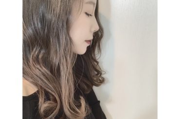 ベースメイクは丁寧に。
アイメイクはほぼしない。
リップをポイントにして
髪の毛はニュアンスでなんとなく。

それが最近の私の気分です
.
#君島光輝 #jap...