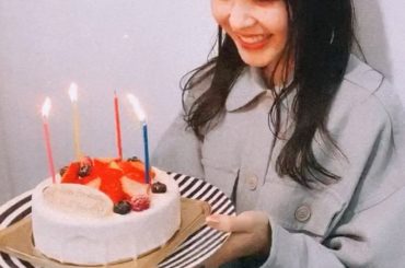 前回の投稿にたくさんのメッセージありがとうございました
たくさんの方に支えて頂いていることをより実感できて、とても嬉しく思いますっ
幸せな気持ちで19歳を迎える...