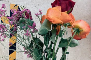 .
ずっと頼りにしてた、大好きな舞台監督さんが、次の現場に行かれるということで今日で最後でした。こうやって大切な日々を過ごした毎日が過去になっていく実感がたまら...