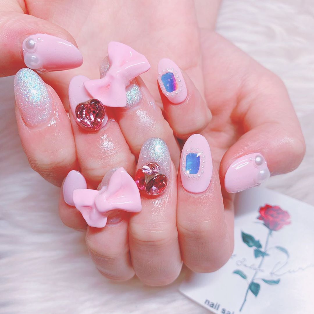 田北香世子 今月のネイル 薬指の巨大リボンお気に入りすぎ Moe Zine