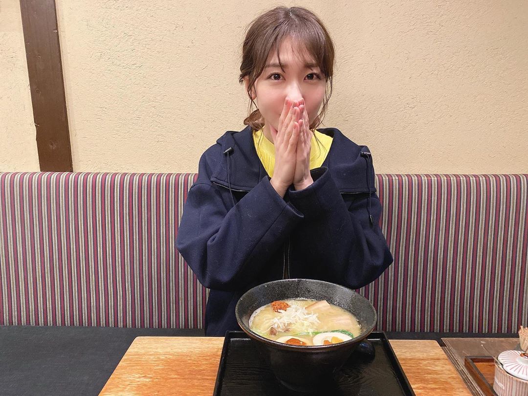 柏木由紀 年に4回くらいのラーメン ダイエットではなくラーメン屋さんって多すぎて 選ぶのに迷いすぎる結果の4回 久しぶりに食べるとあまりの美味しさに驚き Moe Zine