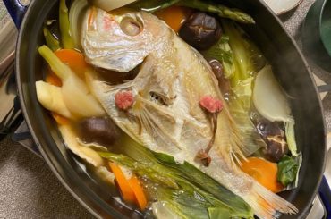 今日は姉夫妻が来てくれたので桜の鯛鍋をつくりました

無計画に仕込んだ1kgの角煮も危うく1人で食べ終わりそうだったところ食べてもらえて報われました。
今日はよ...