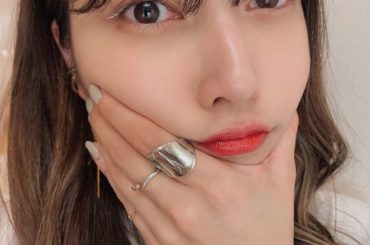 Me hice un delineado blanco y i love it! アイラインを白で入れたよ〜。あと買ったばかりの新しいマニキュアを見せたかった...