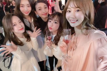 昨日はロレアルの発表会いったよー！
和田さんがすごい頑張ってた！
ブラシ動かすスピード速すぎて見えなかった笑

ティントだけどツヤッとして潤いあるリップっていい...