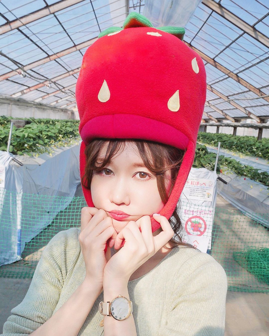 浦野一美 ぶりっこハートポーズ ぶりっこ 小指ハート ぶりっこポーズ イチゴ狩り きゅん キュンキュン いちご いちご狩り デートスポット いちご Moe Zine 浦野一美 ぶりっこハートポーズ ぶりっこ 小指ハート ぶりっこポーズ イチゴ狩り きゅん キュンキュン いちご いちご狩り デートスポット いちご Moe Zine