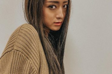 ．
L.O.G行きたてでさらっさら〜
地毛の方にもかるーいハイライトいれて
エクステでも︎...