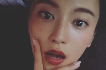 こっくり茶色系の
メイクがマイブームです
今度インスタライブで
化粧ポーチの中
紹介してみようかなぁ...