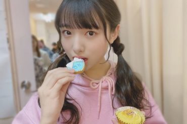 ぱくっ。﻿
﻿
#ぱくっ﻿
#美味しい﻿
#あゆちゃん﻿
#ありがとう﻿
#にこにこ...