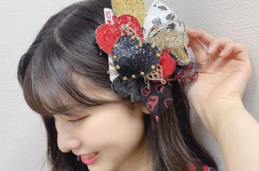 .﻿
昨日の髪飾り﻿
トランプの7がついてたのっ！﻿
衣装さんが 七海だから 7にしたんだよって﻿
言ってくれてとても嬉しかった♡﻿
﻿
Today's pos...