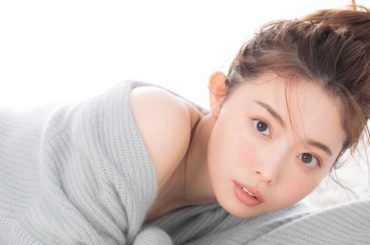 【ピンクが絶妙♡フェミニン眉を描けるアイブロウパウダー】
結構前ですが、プロフィール画像を変えました！　VOCEで撮影していただいたものです
メイクは、paku...