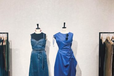 @redyazel 展示会へ
夏なんてまだまだ先だ〜と
思ってたのだけど
お洋服を見ていたら楽しみになってきたなぁ。。 *
*
少し、ガーリーなテイストに挑戦す...