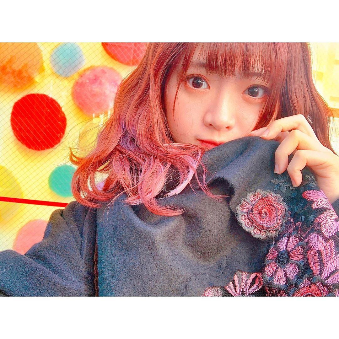 馬嘉伶 気づいてくれた方がいるかと思うんですけど 人生で初めて ヘアインナーカラーを入れました 薄いピンクです 私は黒髪より 暖色系が合うなと思うので これか Moe Zine 馬嘉伶 気づいてくれた方がいるかと思うんですけど 人生で初めて ヘアインナーカラーを入れました 薄いピンクです 私は黒髪より 暖色系が合うなと思うので これか Moe Zine