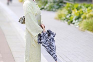 いよいよ明日発売の
Raque×咲嬉プロデュース レース着物
@raquekimono .
春夏に爽やかなイエローのレース生地もおすすめです
.
セルフで着付け...