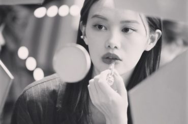 .
Diorの新作リップ
ディオールアディクトステラーハロシャイン
真ん中の星がラメで可愛い♡
#dior #dioraddict #lipstick #ディオ...