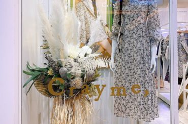 あした5日(sat)17:00〜18:00頃﻿
@crayme_official  お店いきます﻿
できる限りの接客とレジ係するよ﻿
悩んでるのあれば似合うの選...