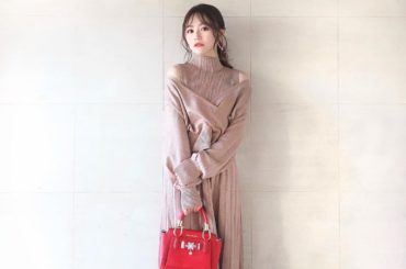 形がお気に入りのワンピース♡﻿
﻿
﻿
上品で大人っぽく見せてくれるこのシルエットに﻿
一目惚れしました﻿
﻿
onepiece→ #ECLIN﻿
earrin...