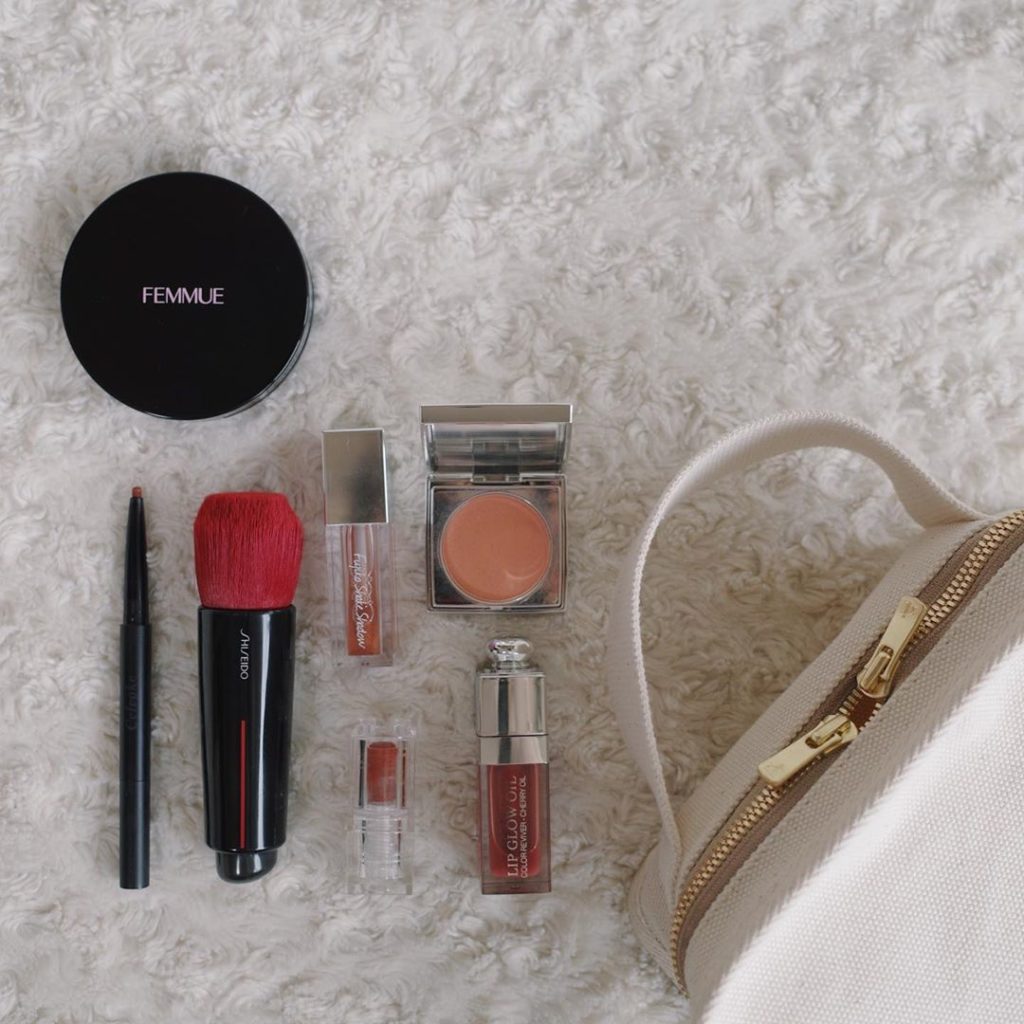 Page 1686 Of 70 Moe Zine