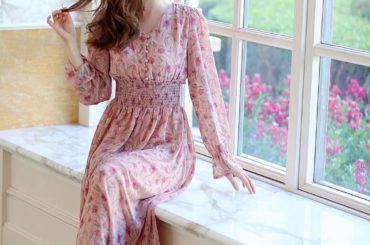 本日発売
.
シフォン素材の優しいふわっとした花柄ワンピース♫
ウエストはゴムになっていてらくちんです
在庫に限りがございますのでお早めにオーダーをお願いします...